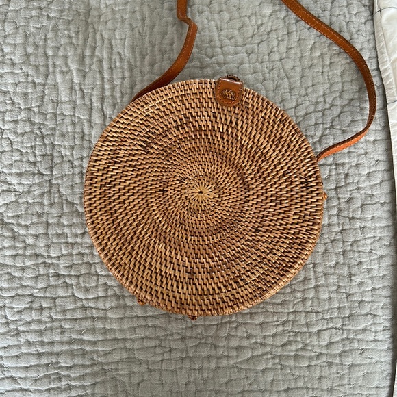Handmade wicker crossbody bag - Picture 1 of 3